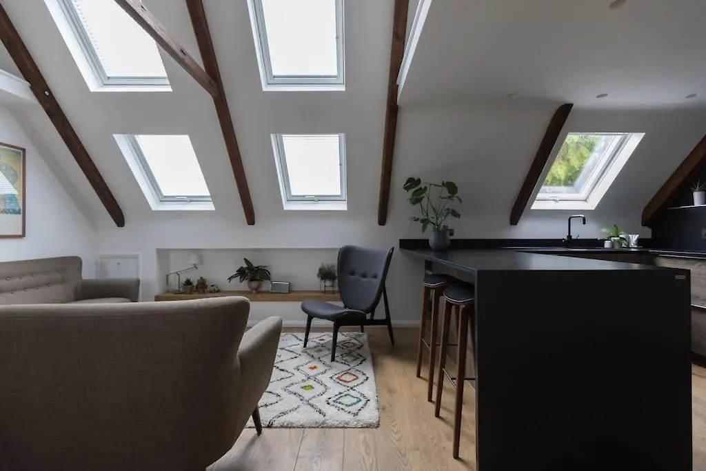 The Loft Apartment Faygate