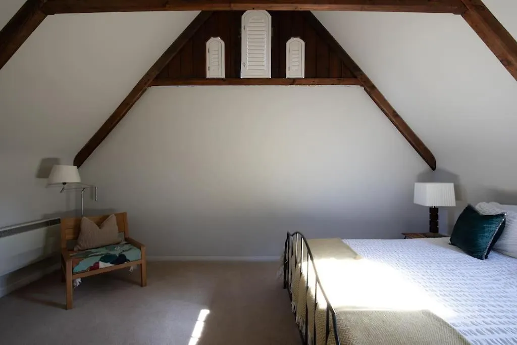 The Loft Apartment Faygate